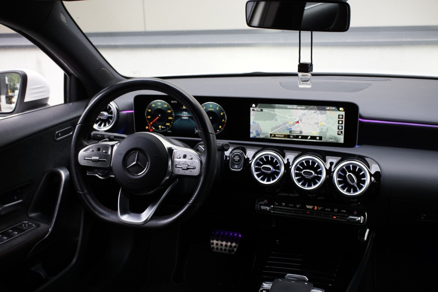 Foto van Mercedes-Benz A 200
