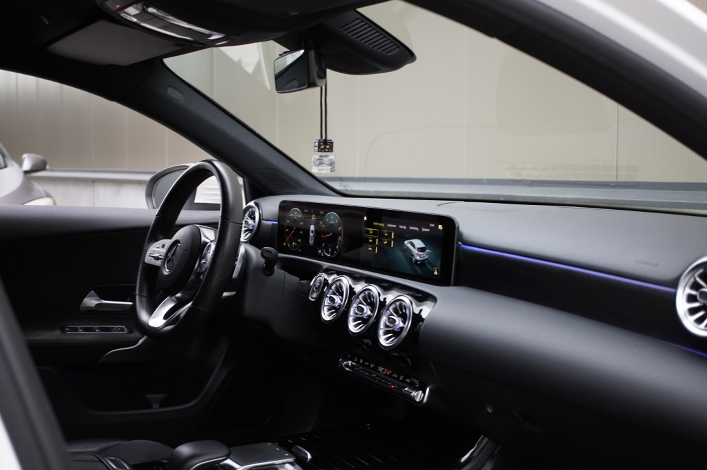Foto van Mercedes-Benz A 200