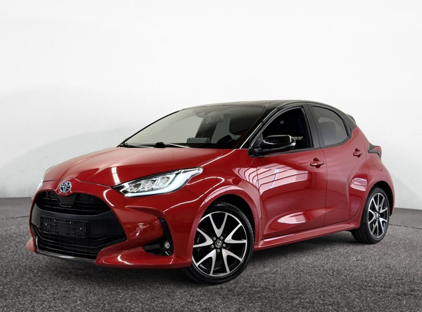 Toyota Toyota Yaris 1.5 Hybride Bi-Tone Executive| HUD| Stoel.verw| Camera| BSM 2022 - voorkant