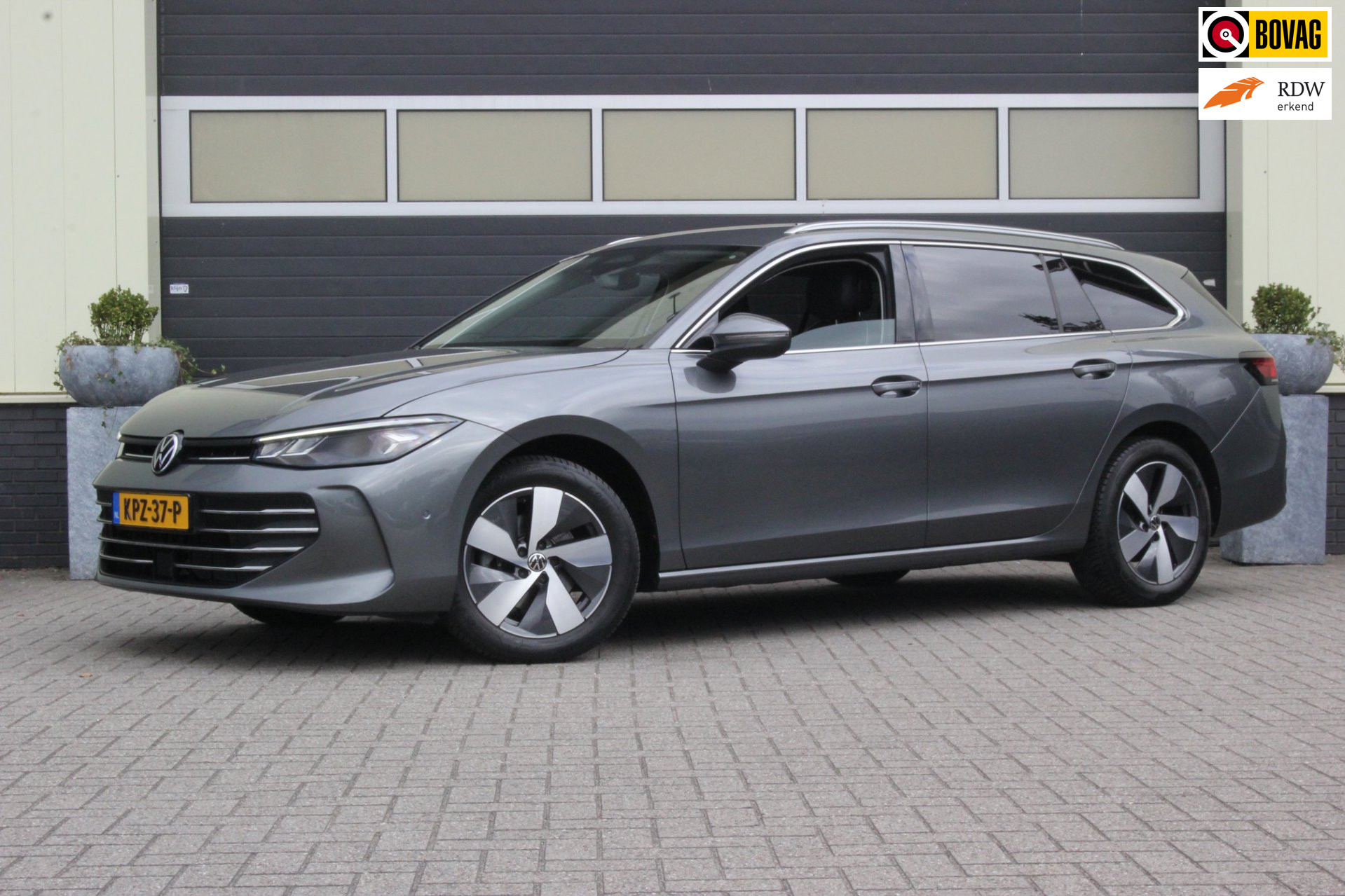 Volkswagen Passat 1.5 eTSI Business | Camera | Dodehoek detectie | 2025 - voorkant