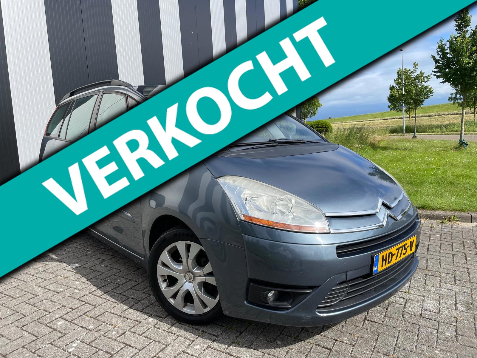 Citroen C4 Picasso 1.8-16V Lumière 7 Persoons-Nw APK-Clima-Pdc-Lmv-Trekhaak 2008 - voorkant