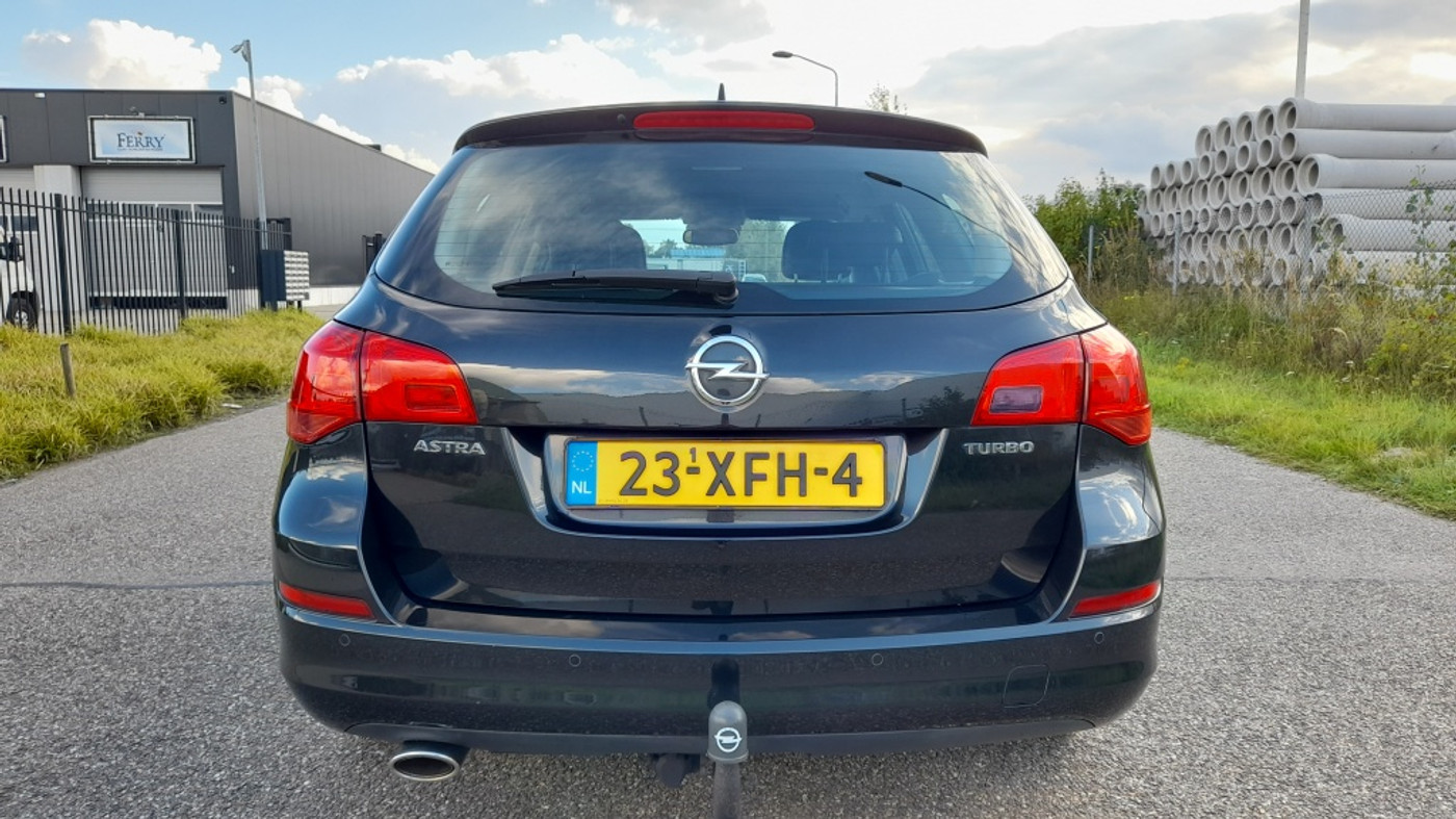 Foto van Opel Astra Sports Tourer