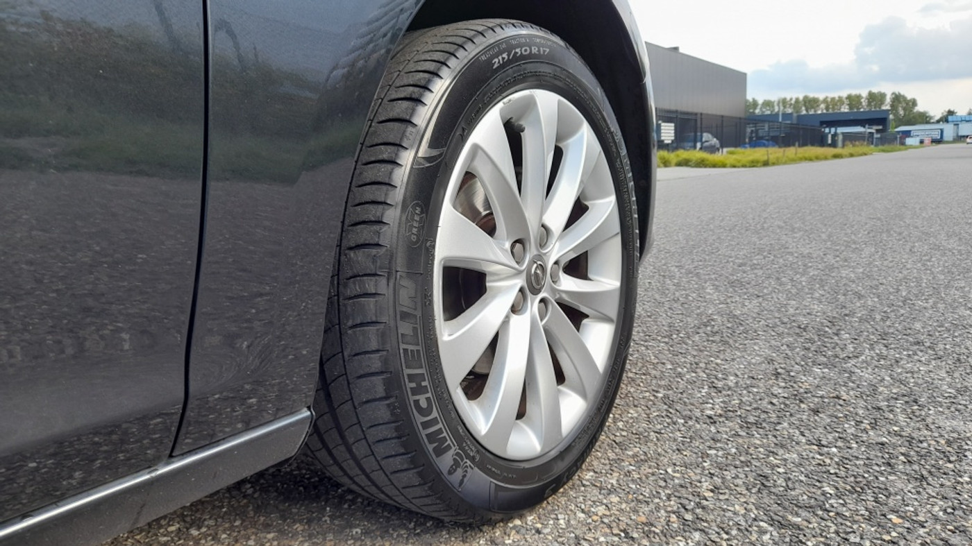 Foto van Opel Astra Sports Tourer