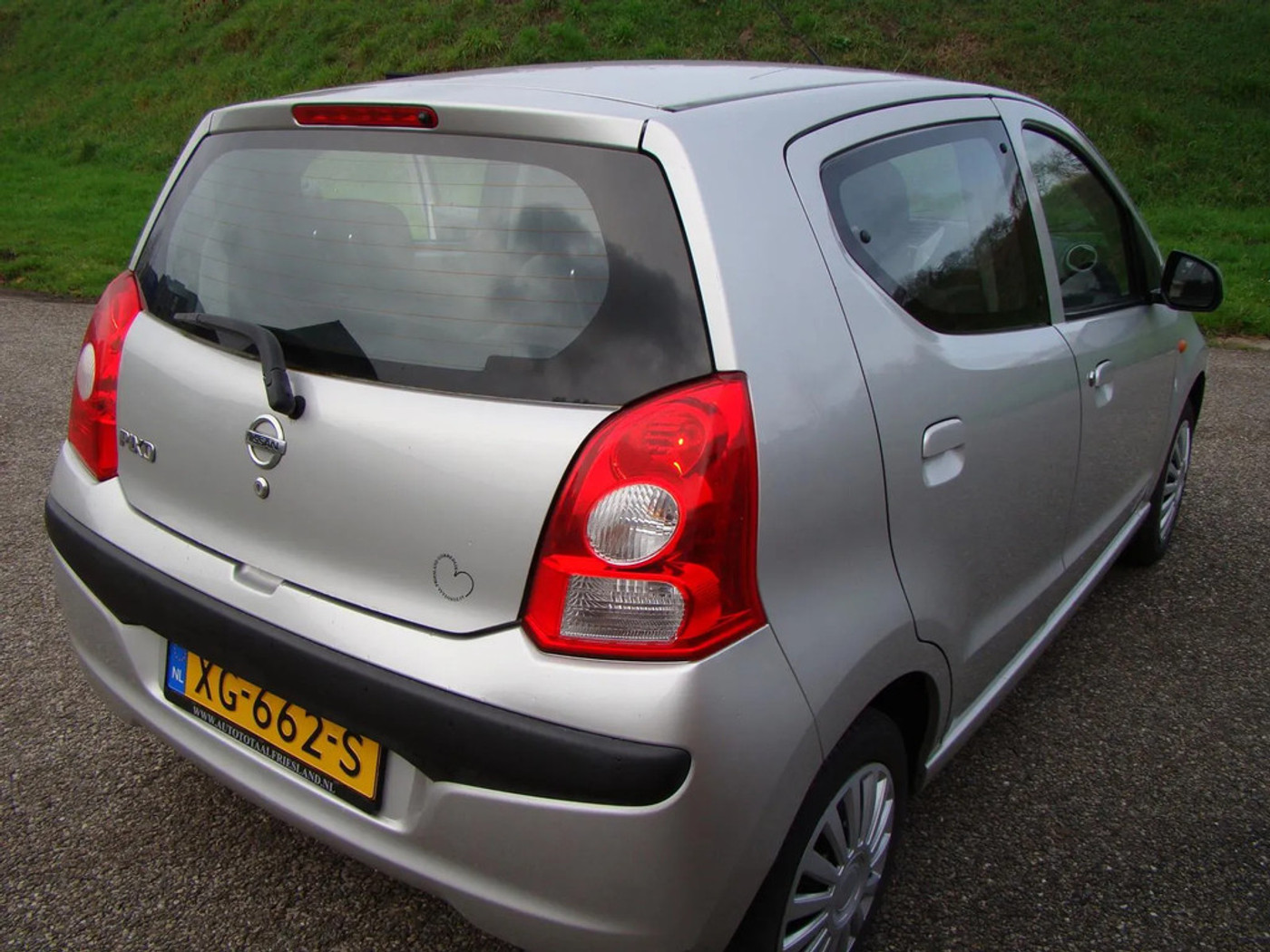 Foto van Nissan Pixo
