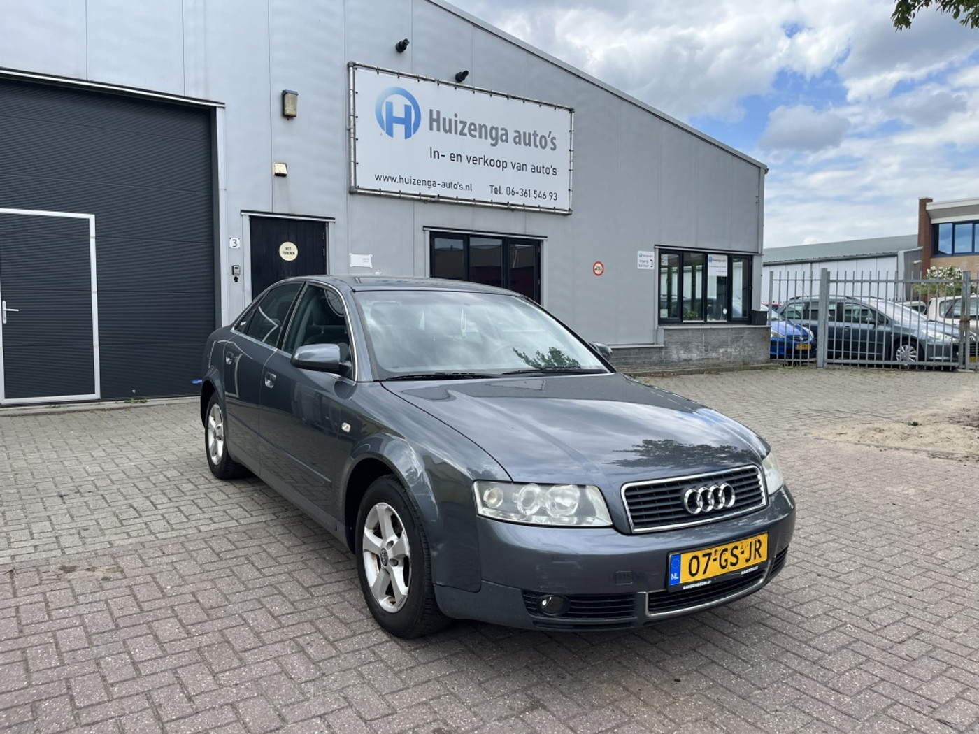 Audi Audi A4 FM52EQR8E50N 2001 - voorkant