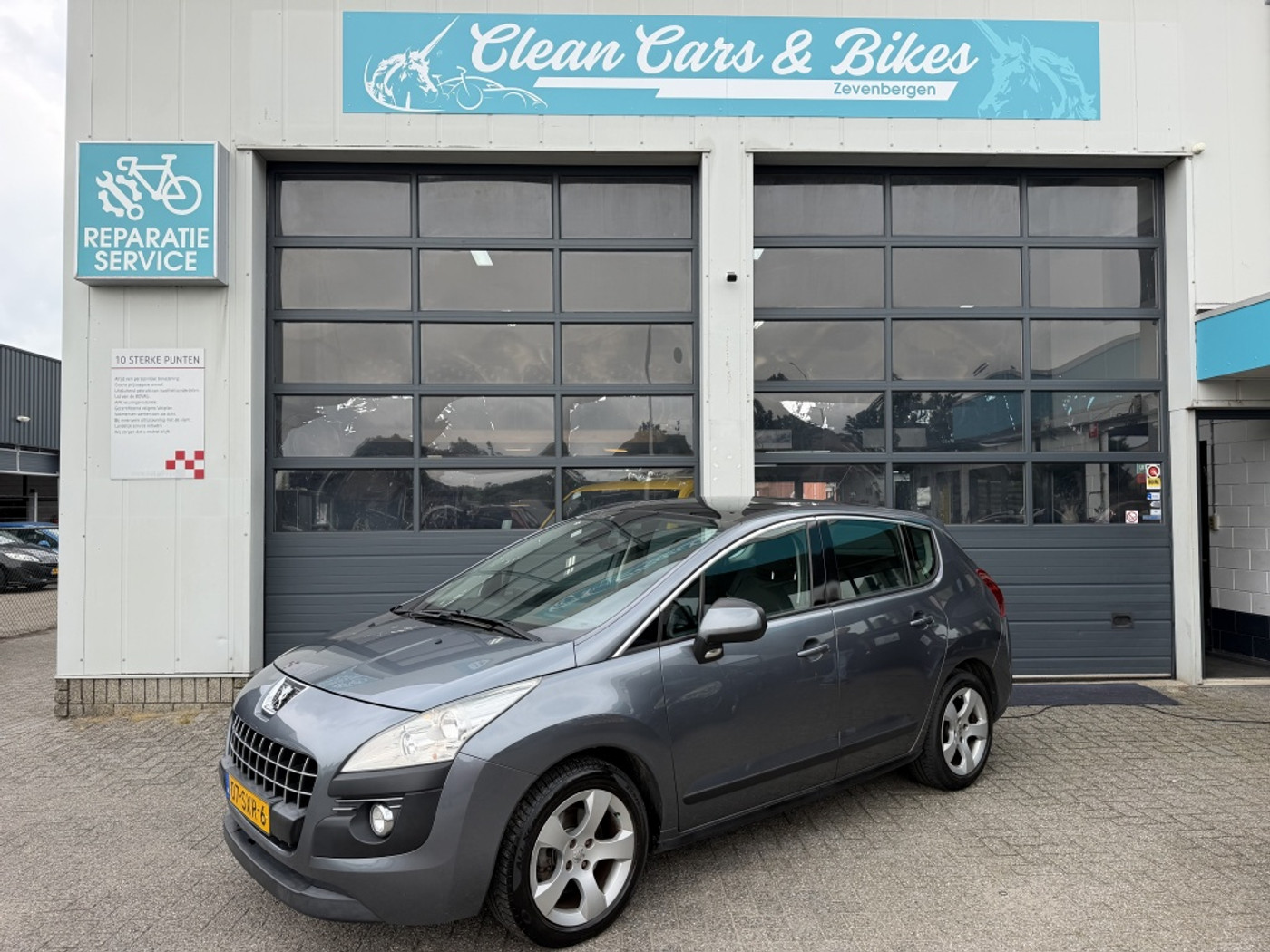 Peugeot 3008 1.6 THP ST 2011 - voorkant