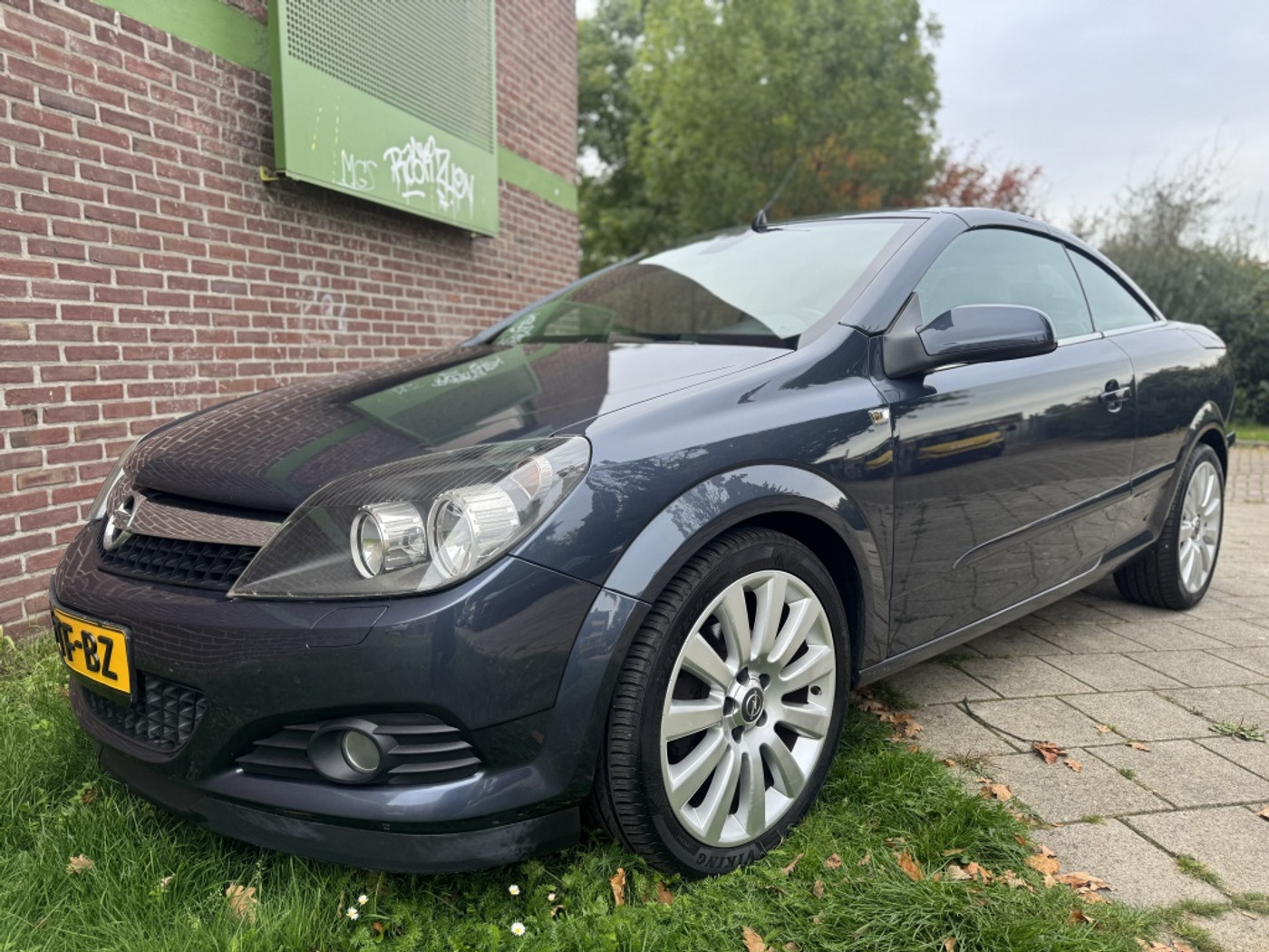 Opel Astra Twin Top 1.8 Cosmo*2006*Airco|Cruise|Lmv 2006 - voorkant