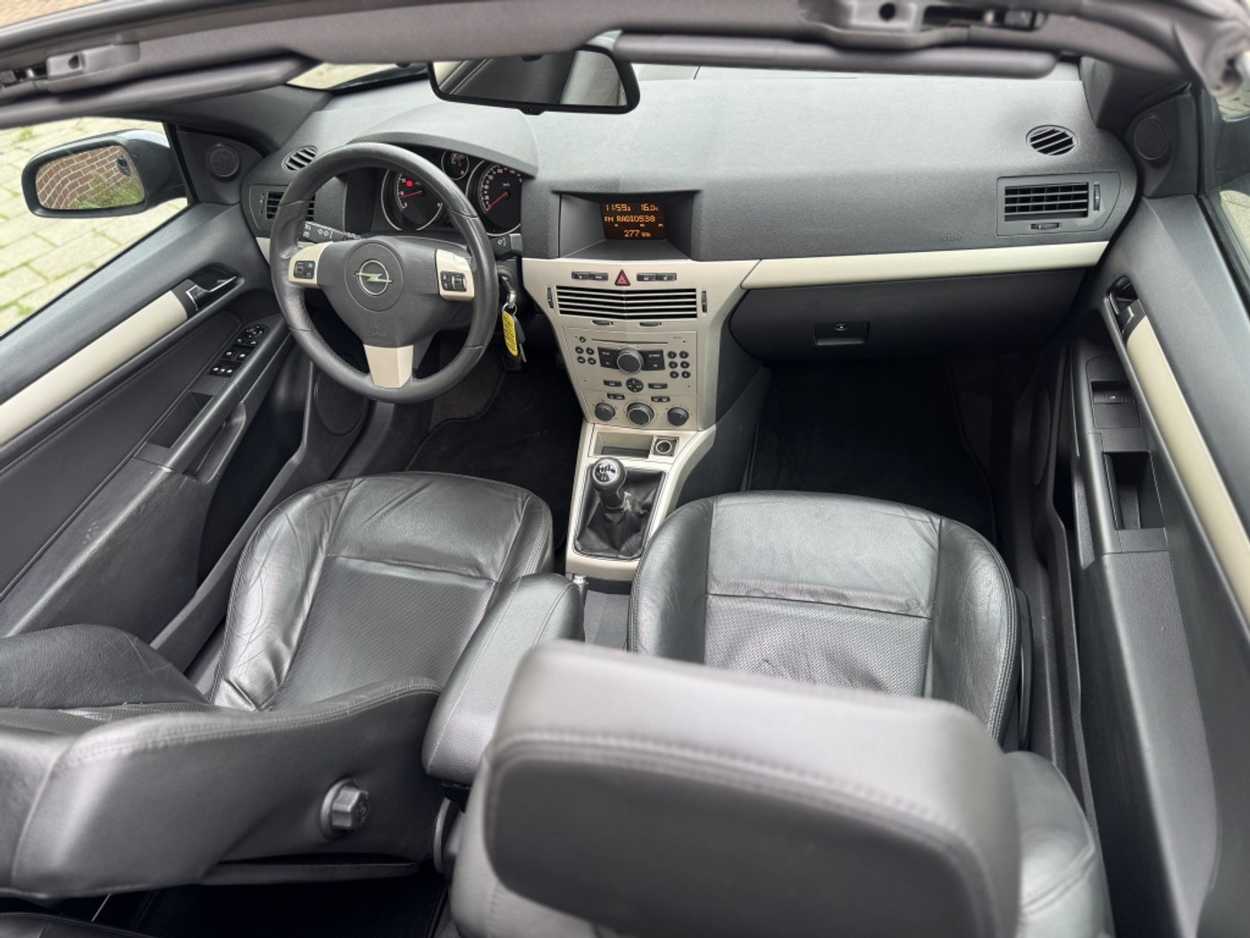 Foto van Opel Astra Twin Top