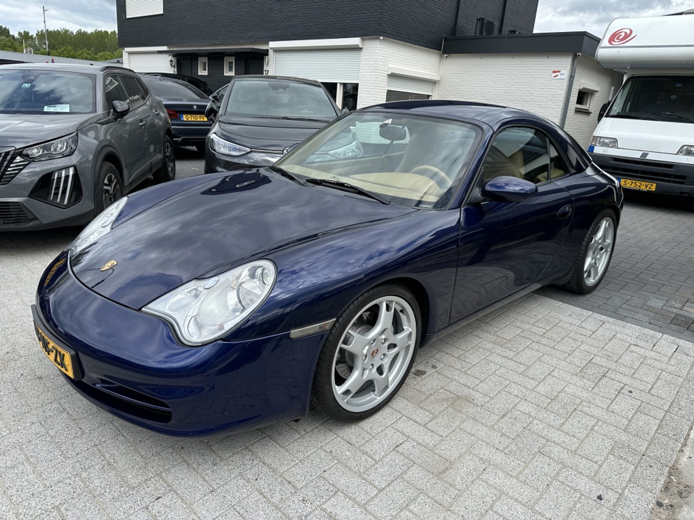 Foto van Porsche 911 Carrera