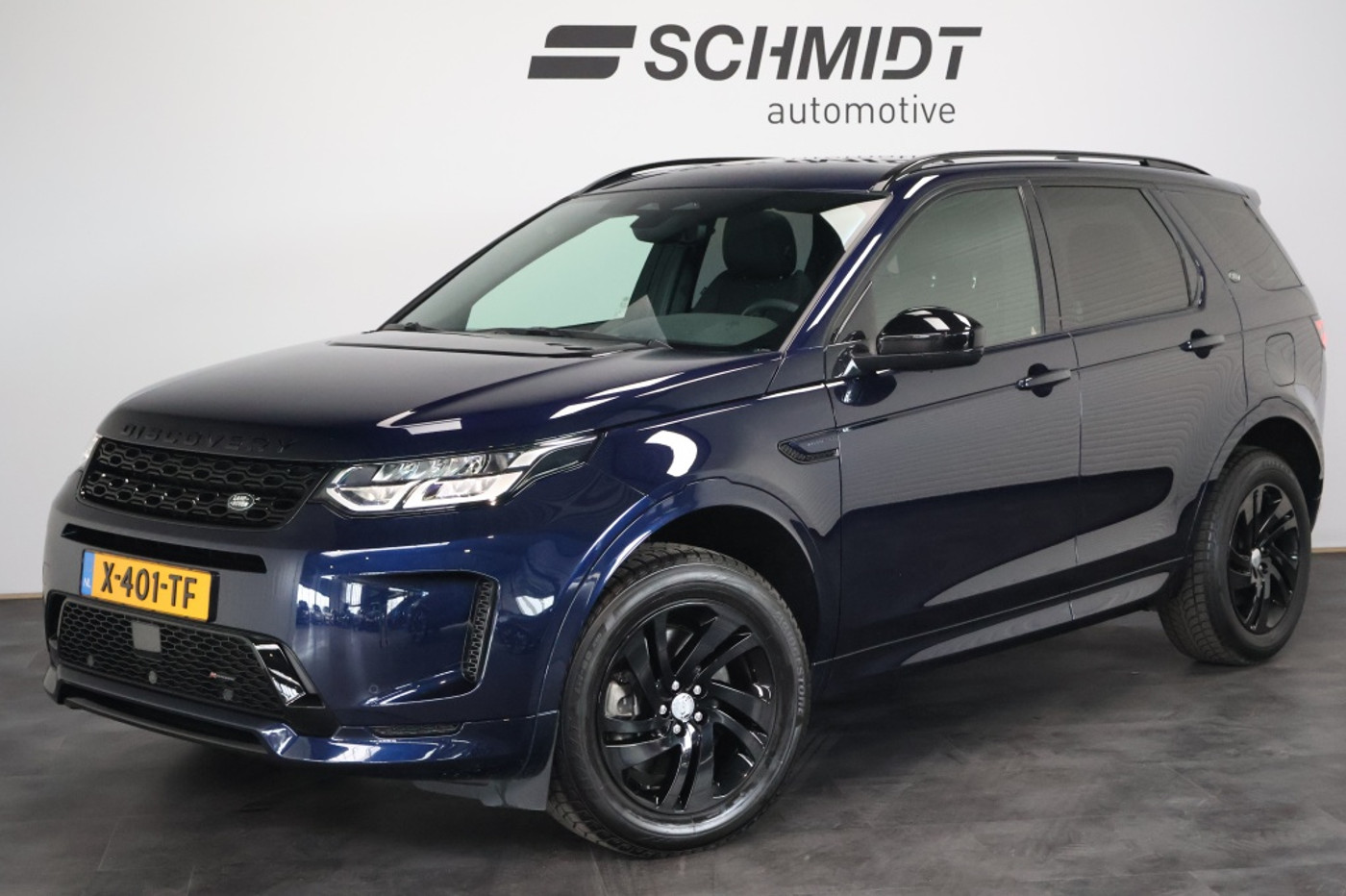 Land Rover Discovery Sport P300e 1.5 R-Dynamic SE | Trekhaak | Panoramadak | Leder 2024 - voorkant