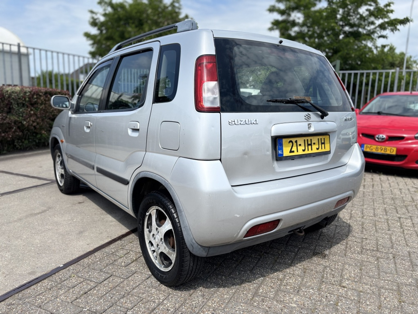 Foto van Suzuki Wagon R
