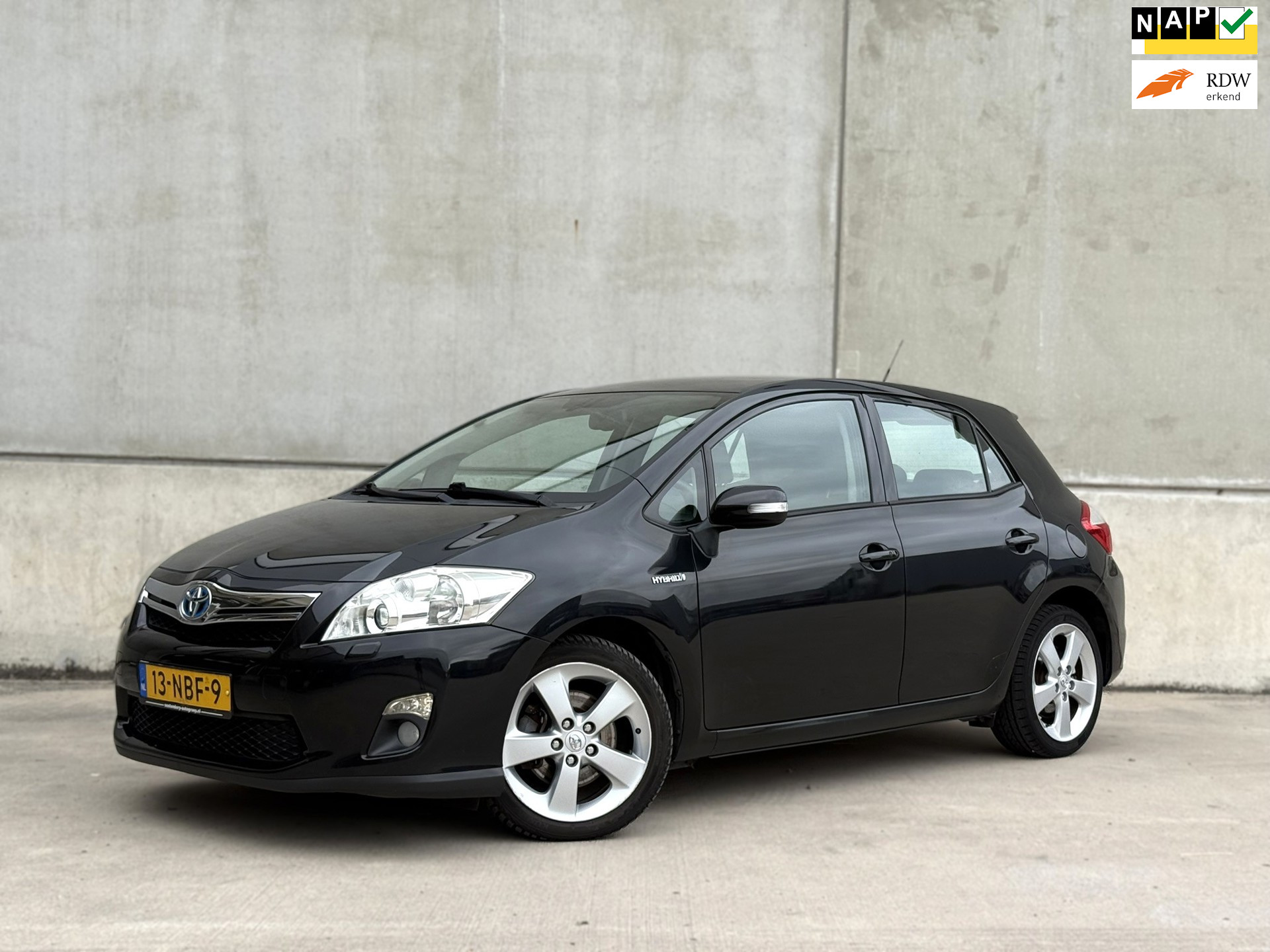 Toyota Toyota Auris 1.8 Full Hybrid Executive, NAP, LM Velgen, Export 2010 - voorkant