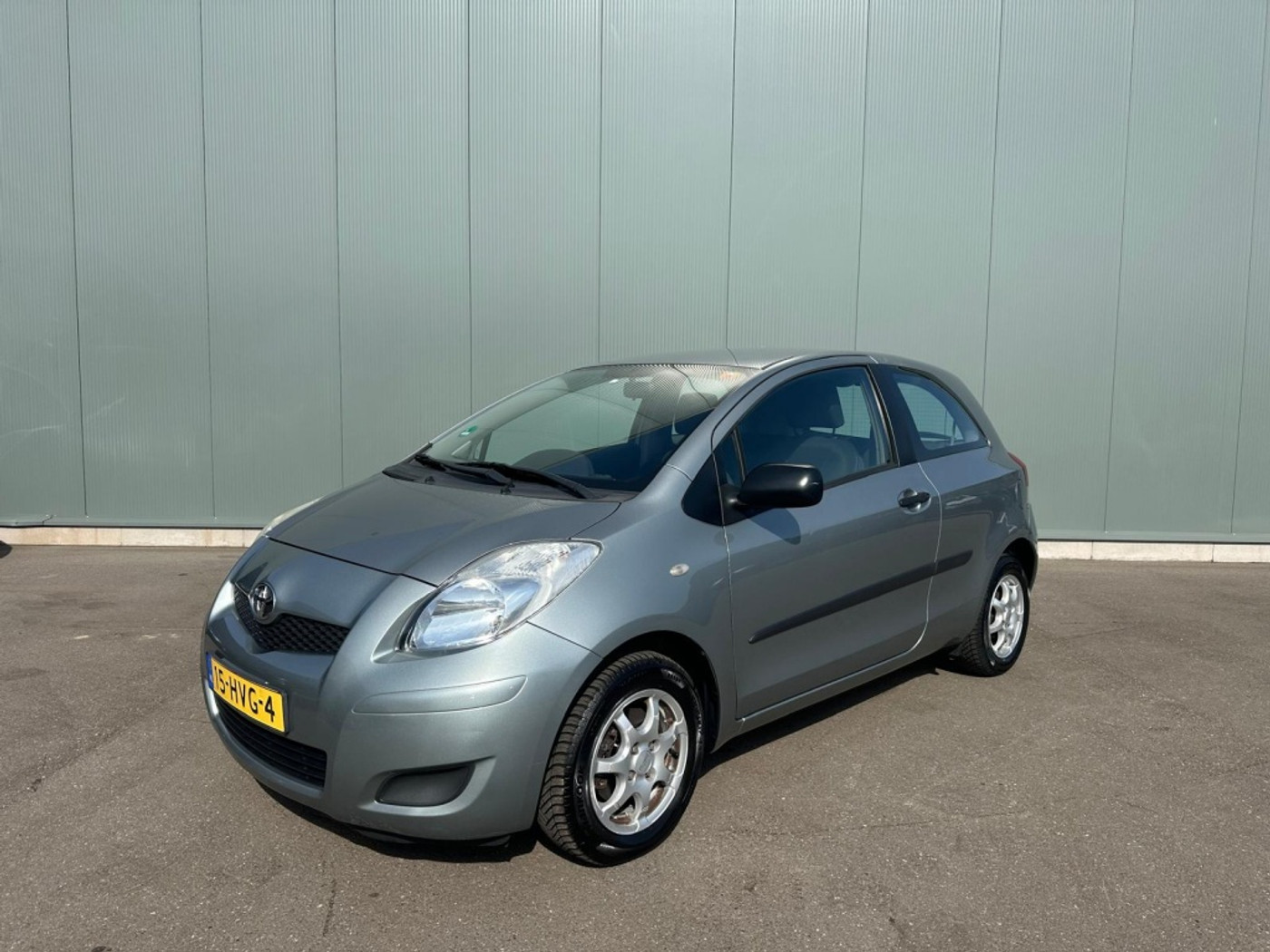Toyota Yaris 1.0 VVTi Acces 2009 - voorkant