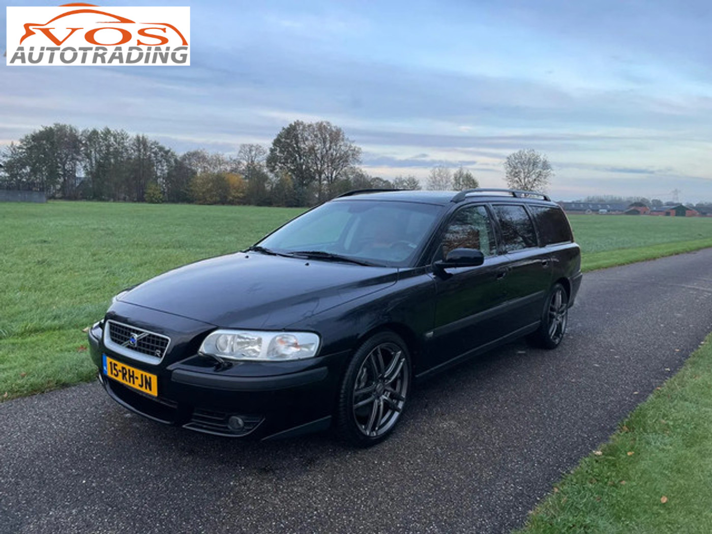 Volvo V70 2.5 R Geartronic **lees adv. tekst** 2005 - voorkant