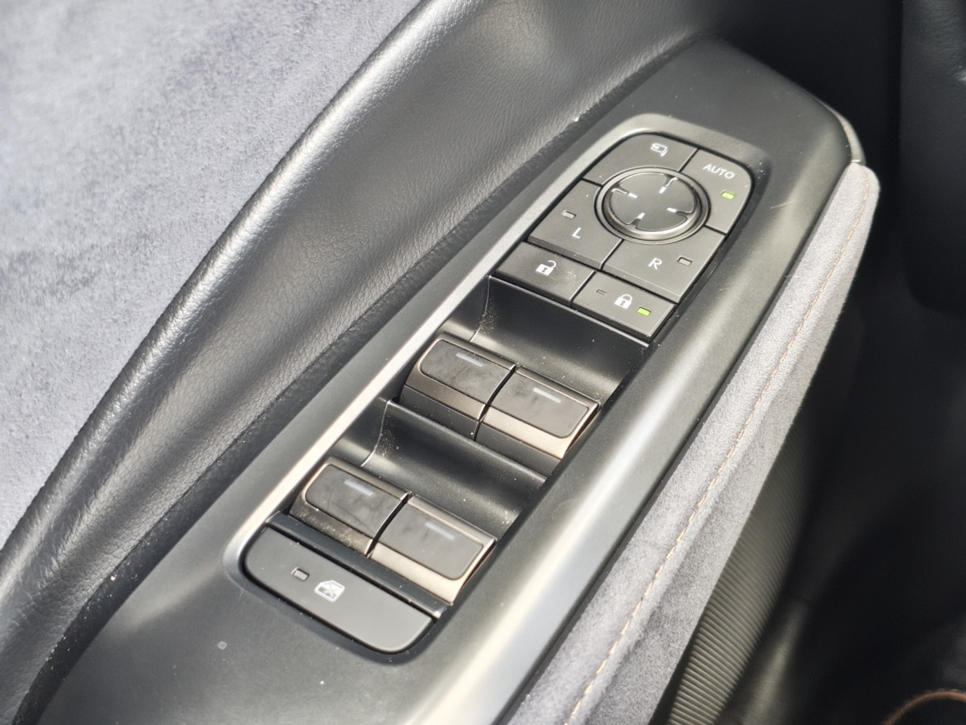 Foto van Lexus Lexus LBX