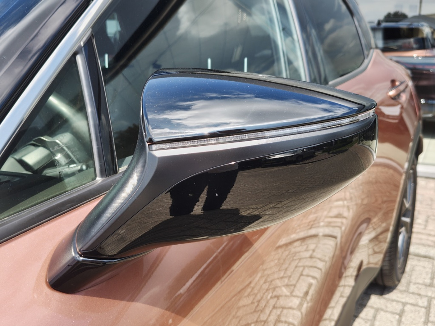 Foto van Lexus Lexus LBX
