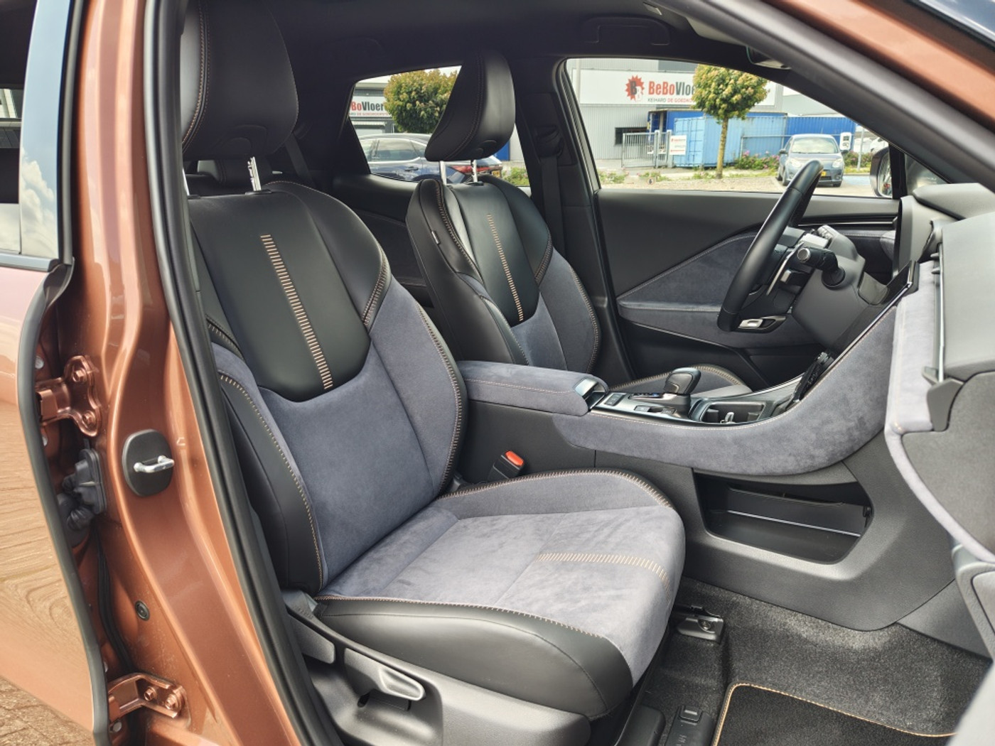 Foto van Lexus Lexus LBX