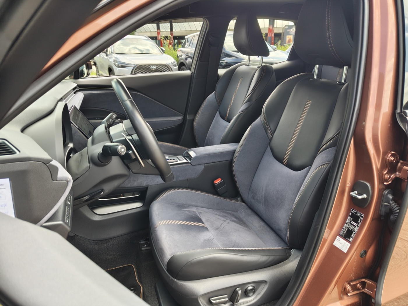 Foto van Lexus Lexus LBX