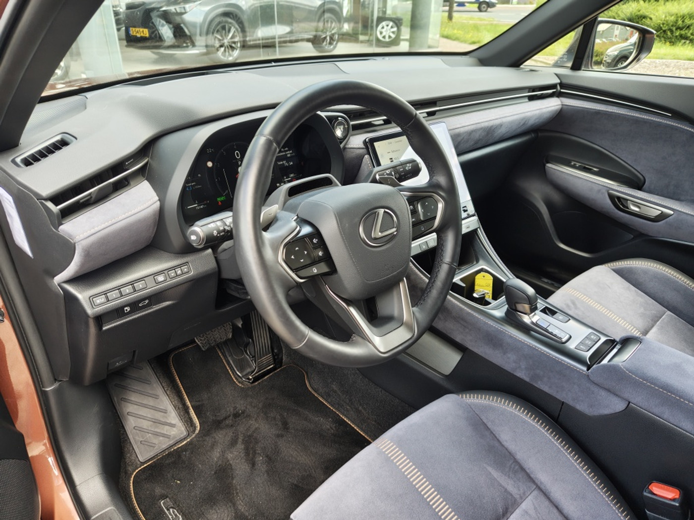 Foto van Lexus Lexus LBX