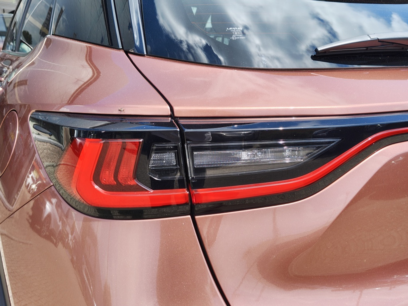 Foto van Lexus Lexus LBX