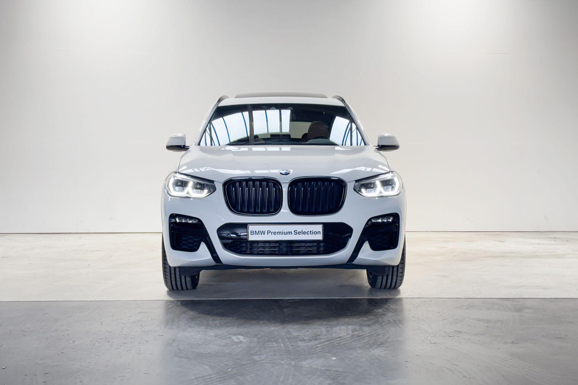 Foto van BMW X3 M40i