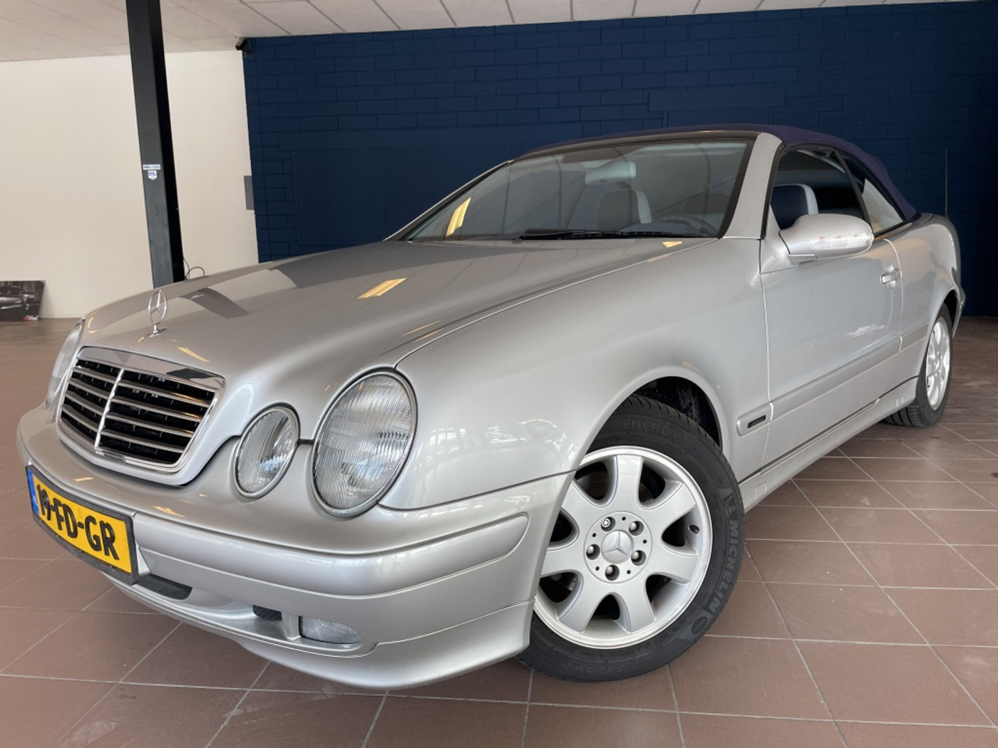 Mercedes-Benz CLK 200 200 Elegance 2000 - voorkant