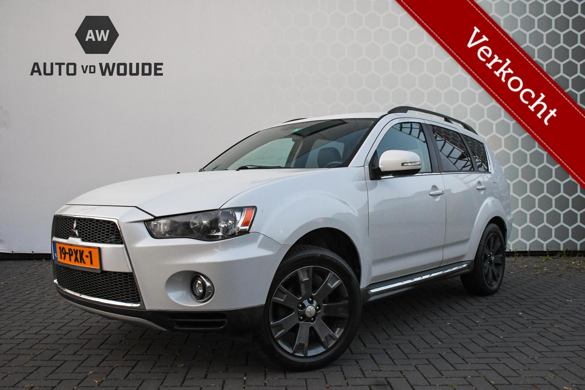 Mitsubishi Mitsubishi Outlander 2.0 Intro Edition Trekhaak PDC 2011 - voorkant
