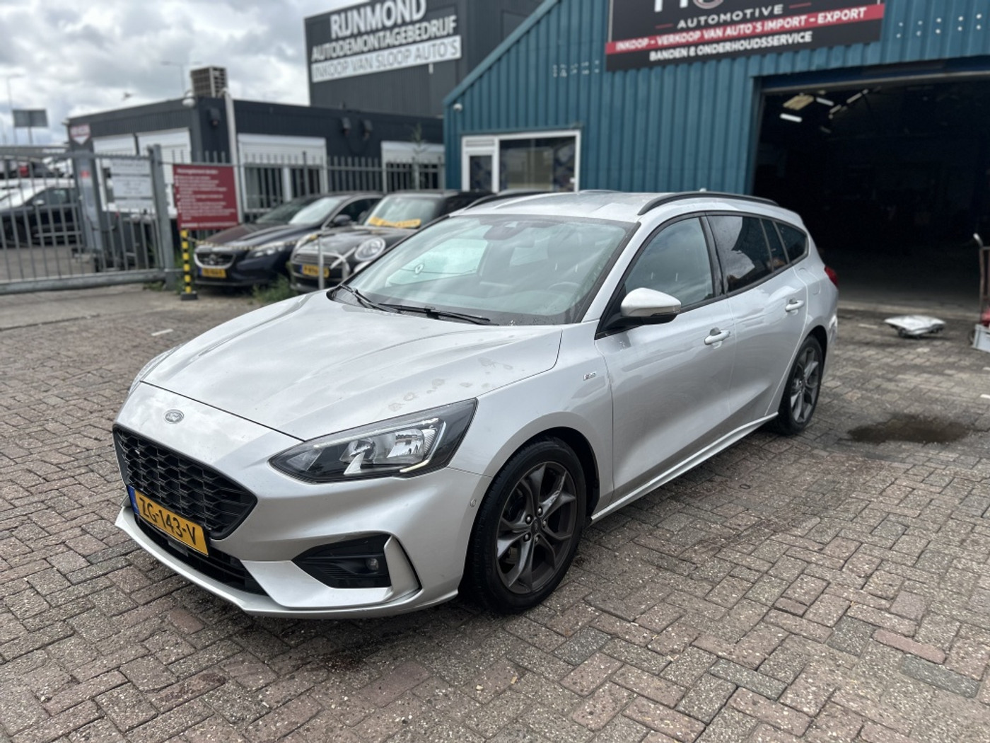 Ford Focus 1.0 EcoB. ST L. Bns LUXE UITVOERING 2019 - voorkant