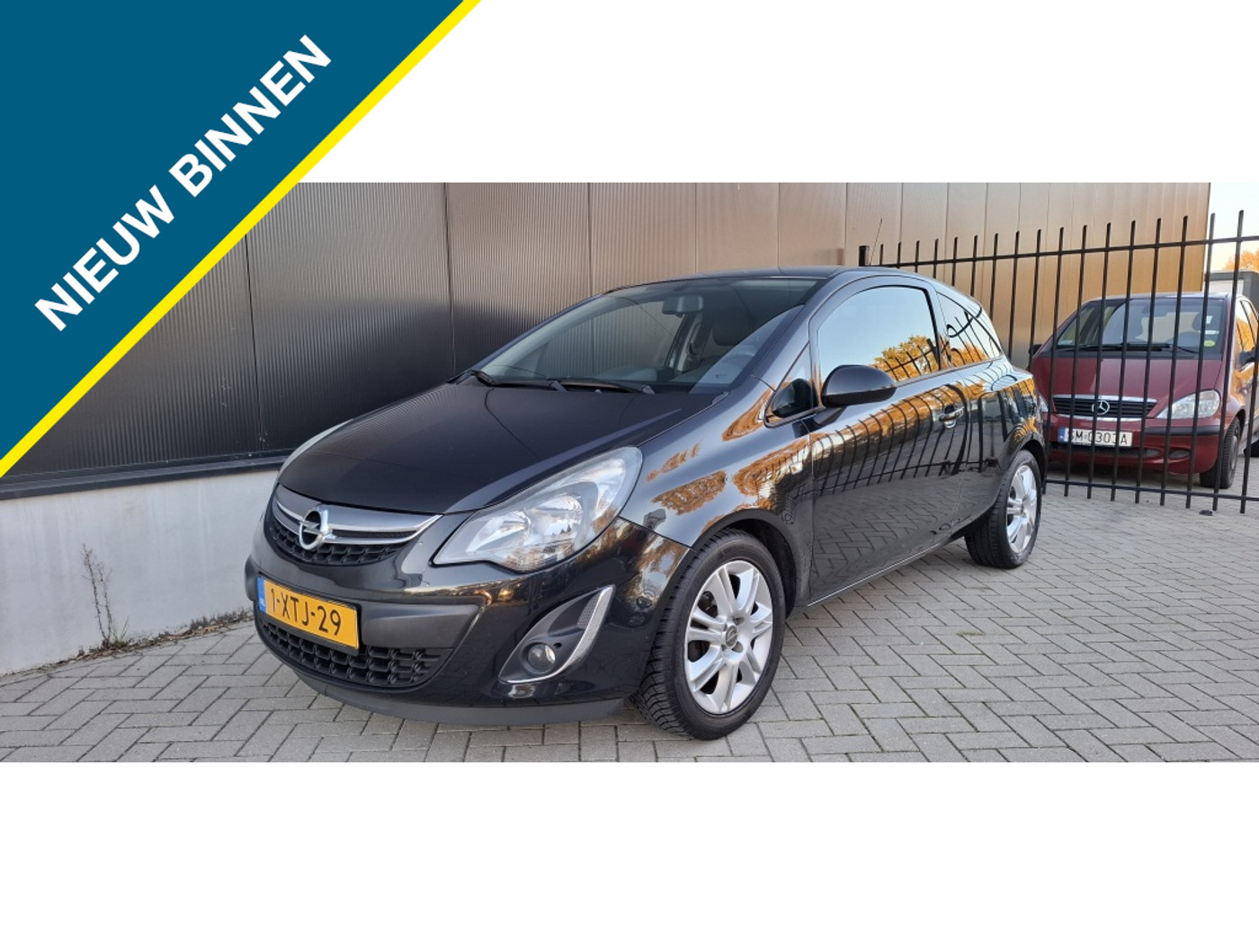 Opel Corsa 1Eig NAVI PDC ECC NAP CRUISE 2014 - voorkant