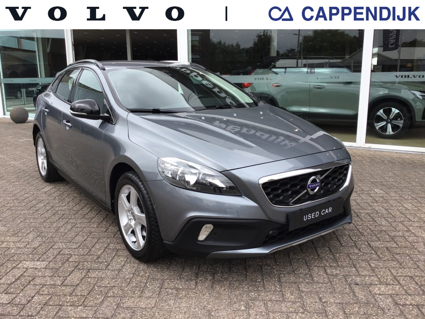 Volvo V40 Cross Country 180PK AUT6 T4 Momentum| Trekhaak| Navi| Climate| Cruise 2015 - voorkant