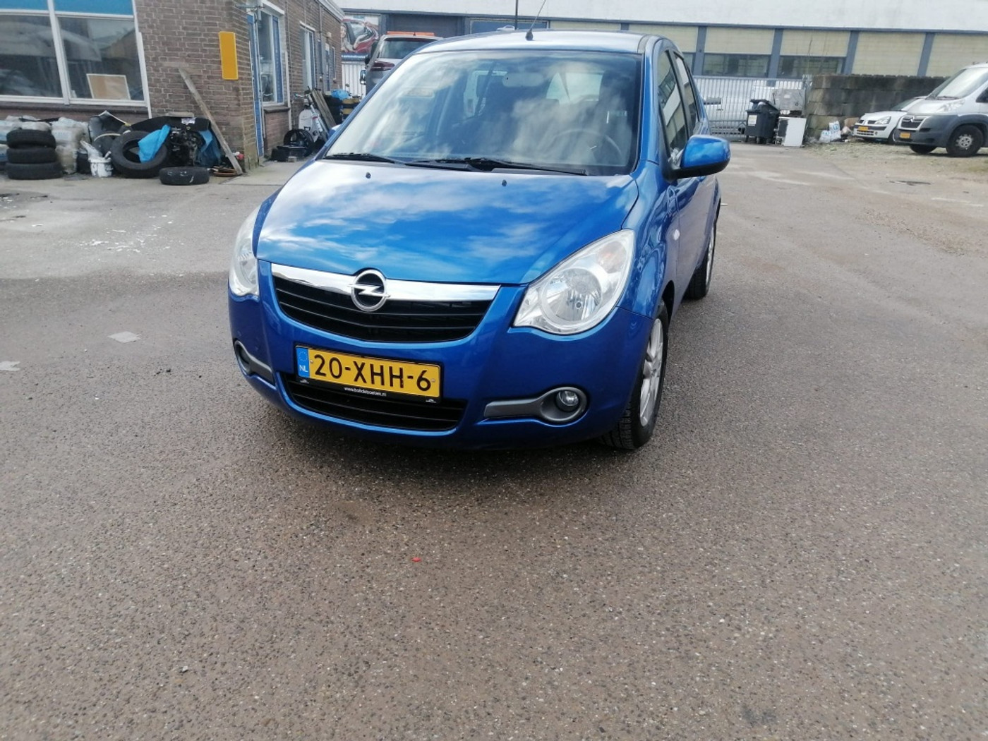 Opel Agila 1.0 Edition 2012 - voorkant