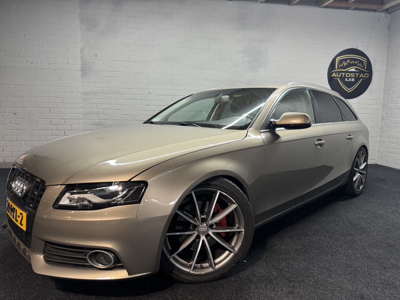 Audi Audi A4 3.0 TDI q. S-line | Xenon | 2011 - voorkant