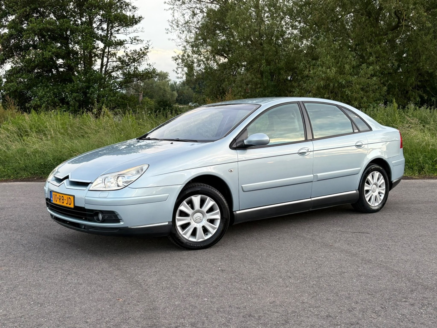 Citroen C5 2.0 Exclusive Xenon Leder Cruise Trekhaak Sensoren 2005 - voorkant