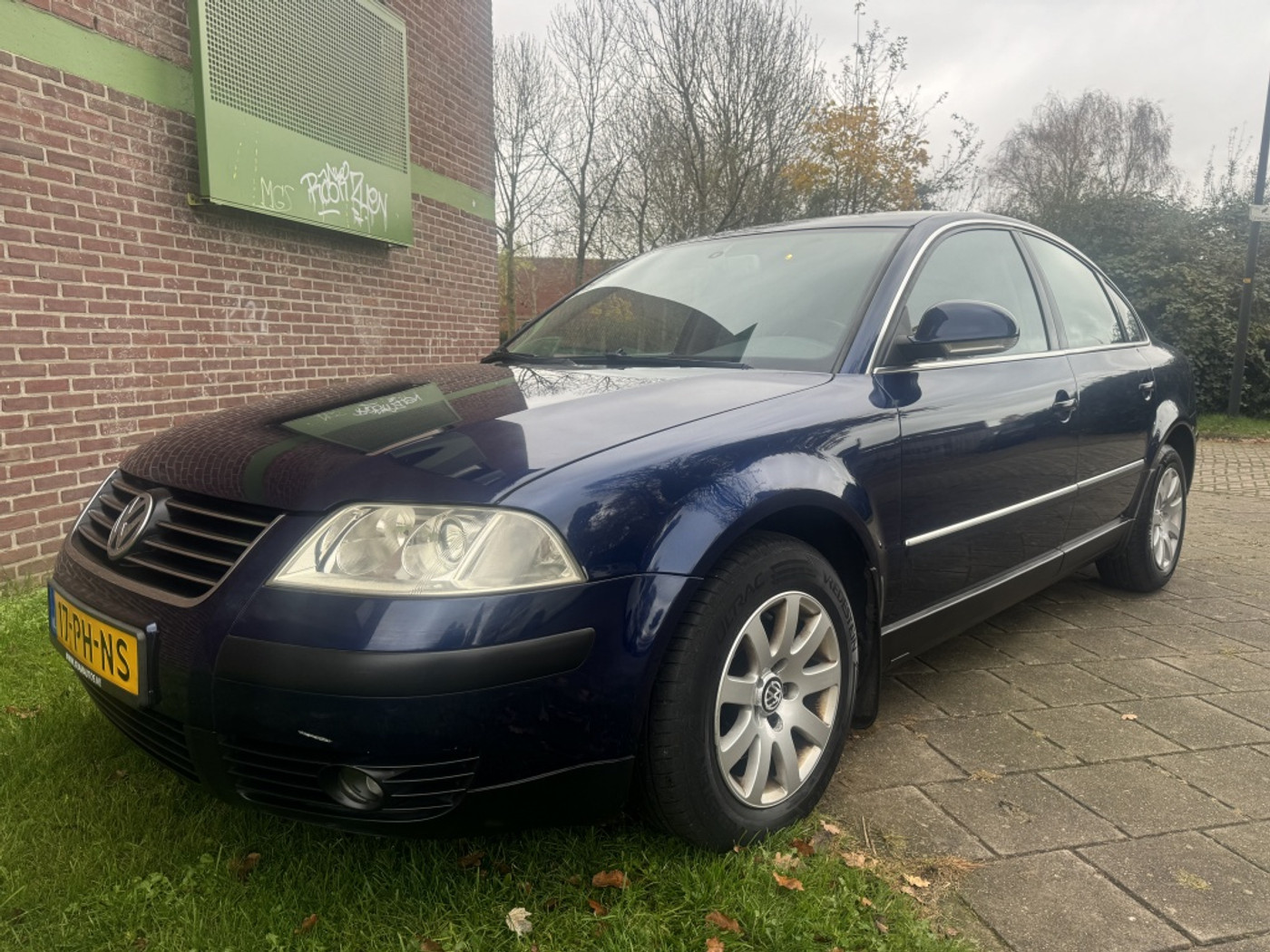 Volkswagen Passat 1.6 Turijn *2004*Clima|Cruise|Lmv|T-haak 2004 - voorkant