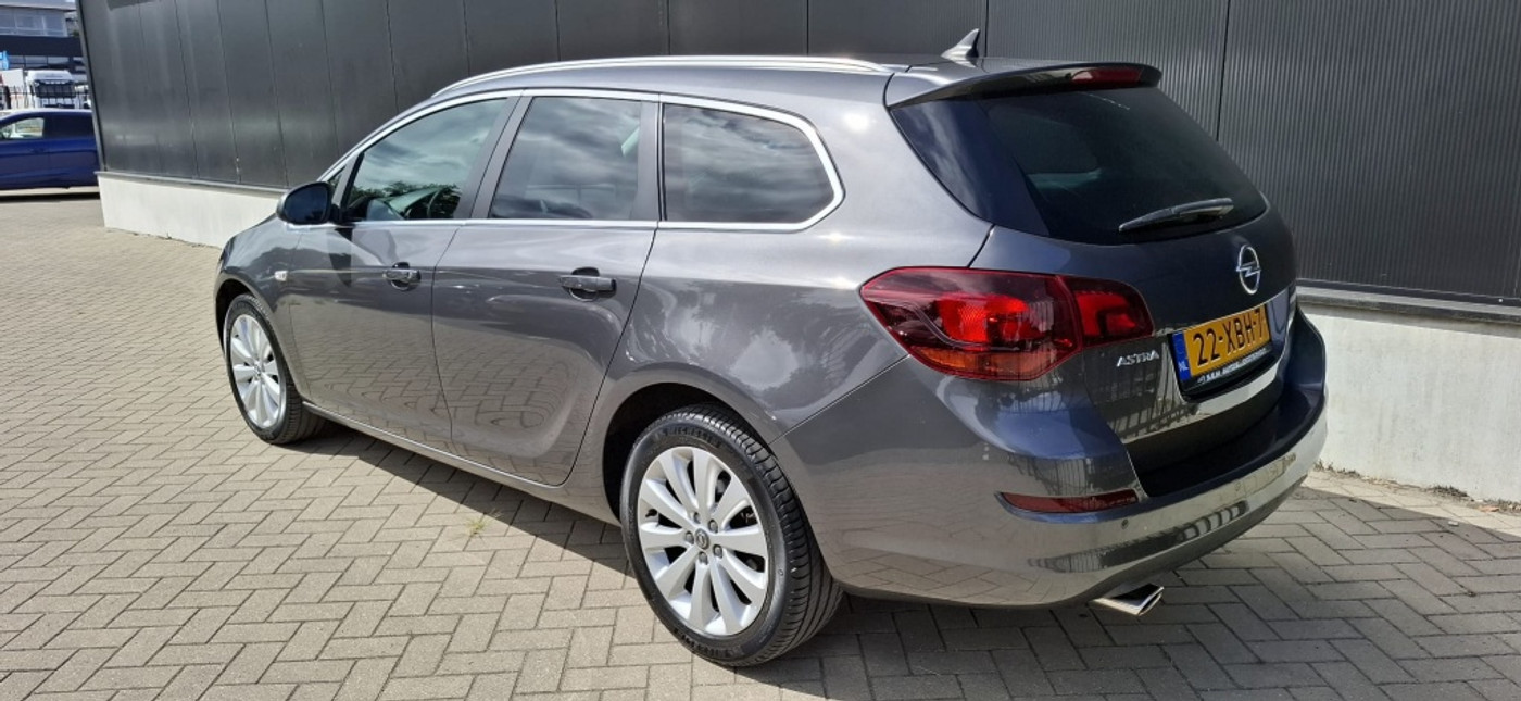 Foto van Opel Astra Sports Tourer