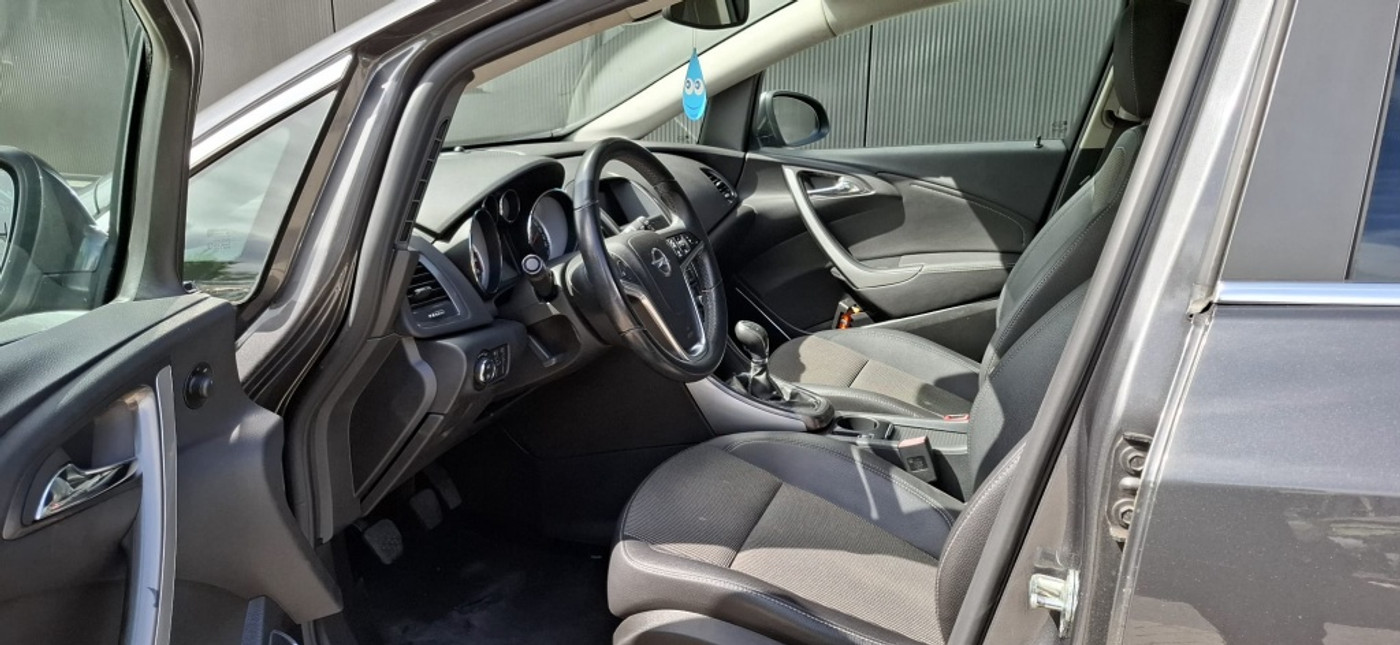 Foto van Opel Astra Sports Tourer