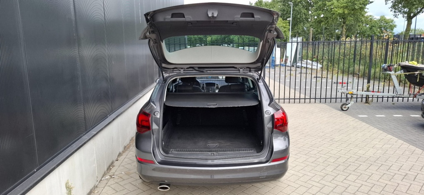 Foto van Opel Astra Sports Tourer