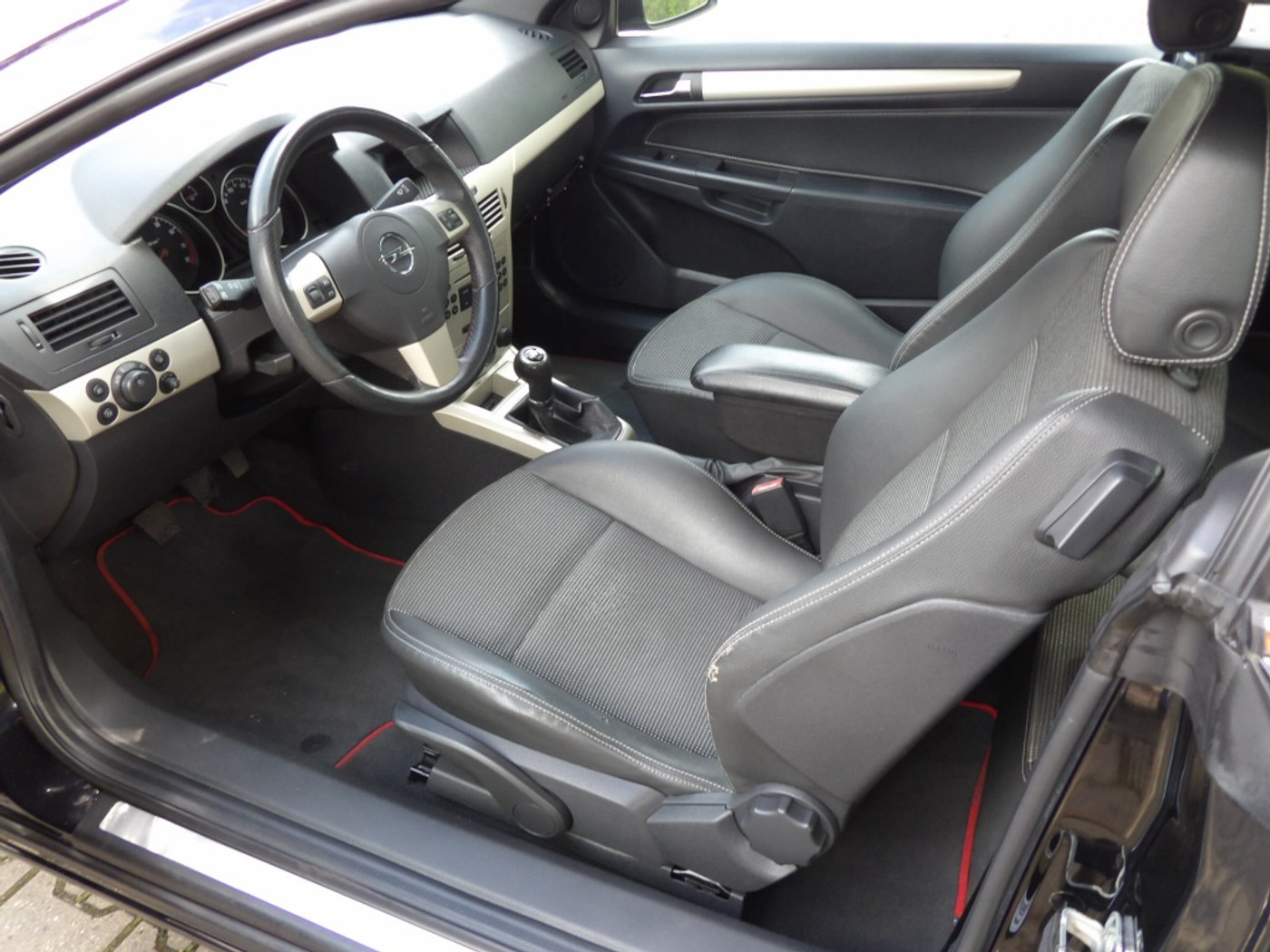Foto van Opel Astra Twin Top