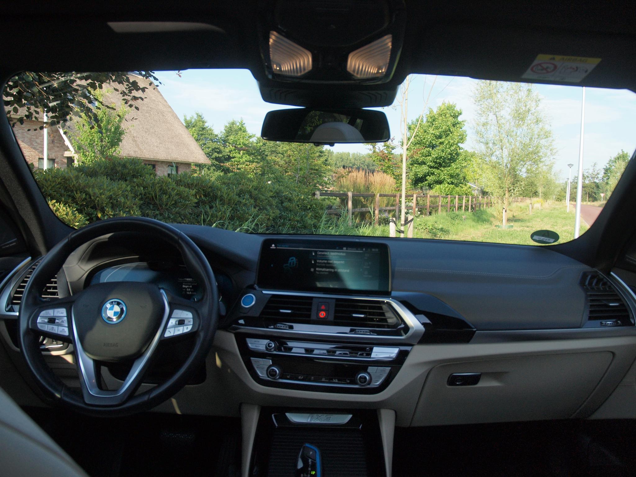 Foto van BMW Ix3