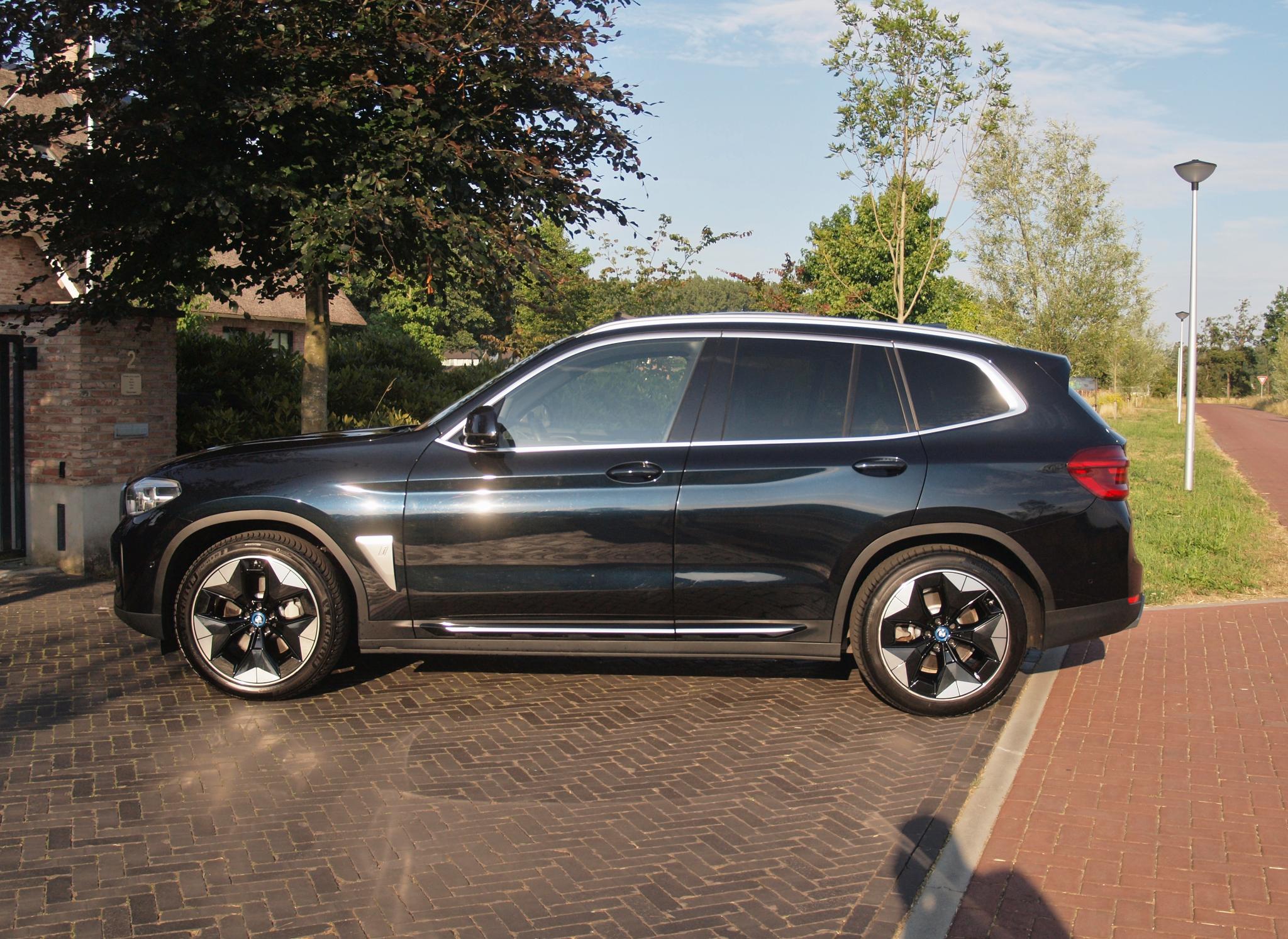 Foto van BMW Ix3
