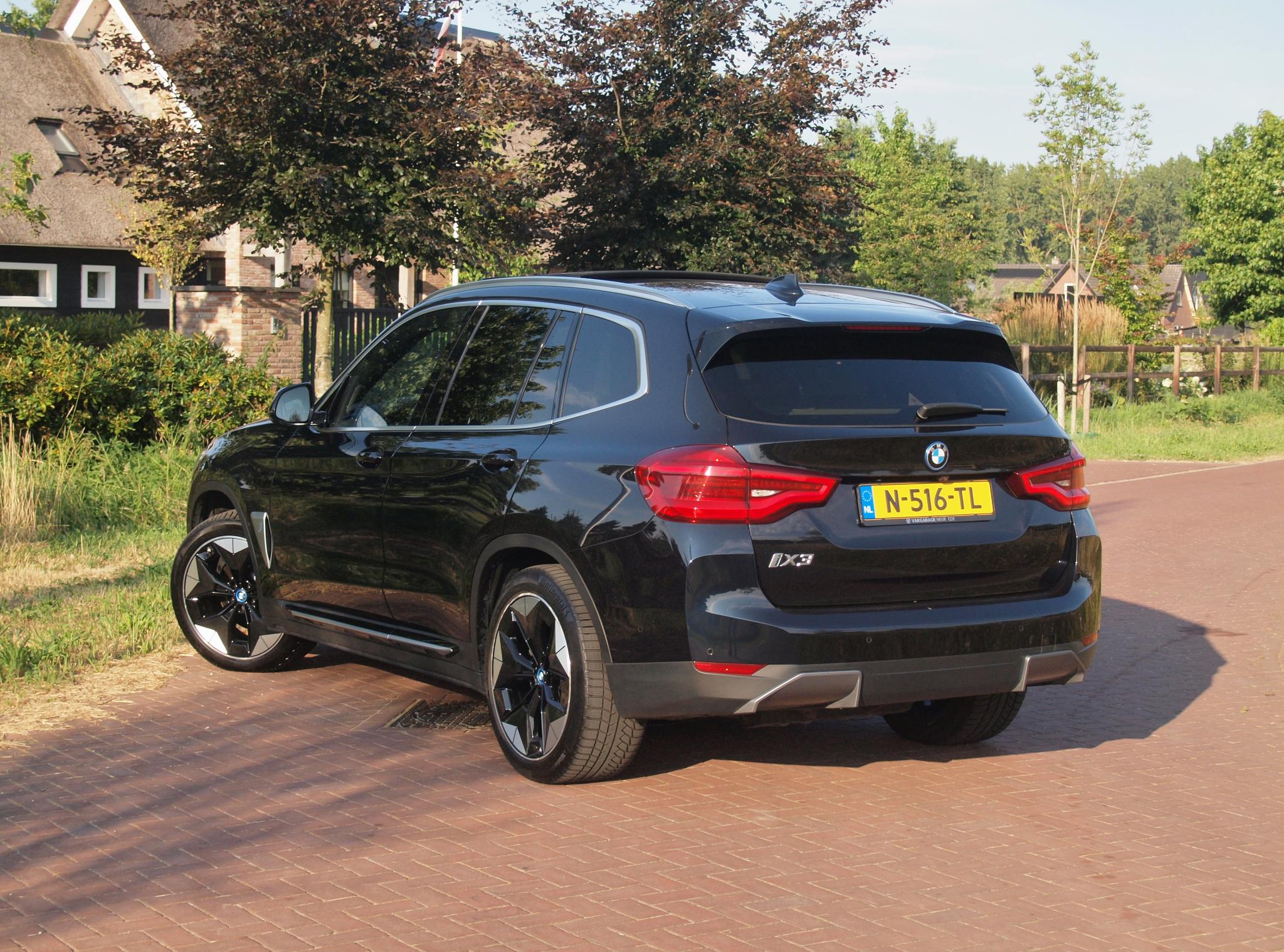 Foto van BMW Ix3