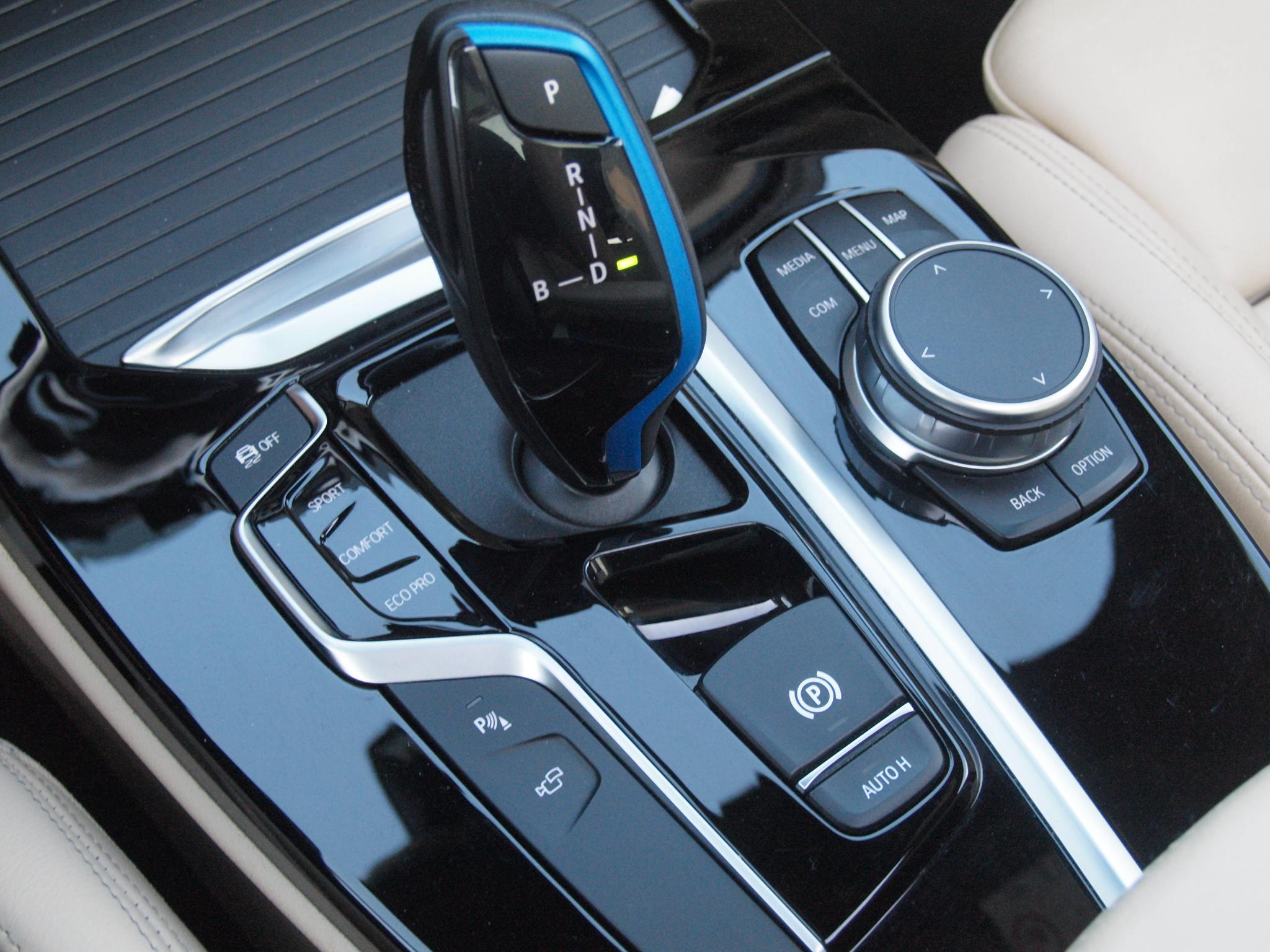 Foto van BMW Ix3