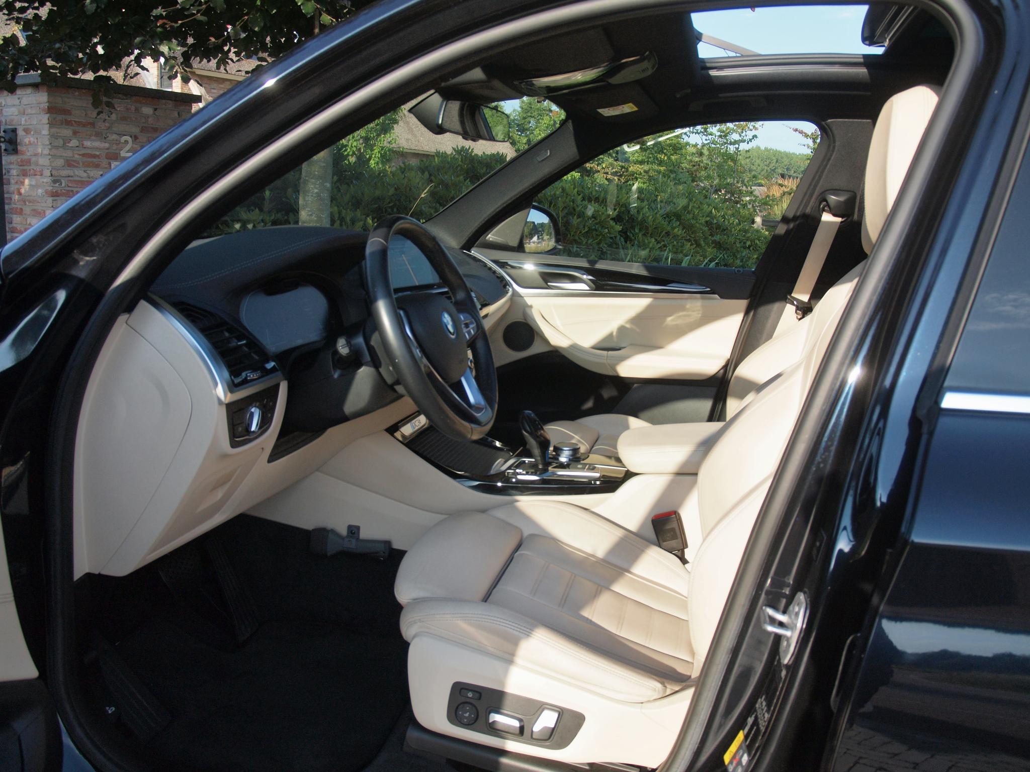 Foto van BMW Ix3