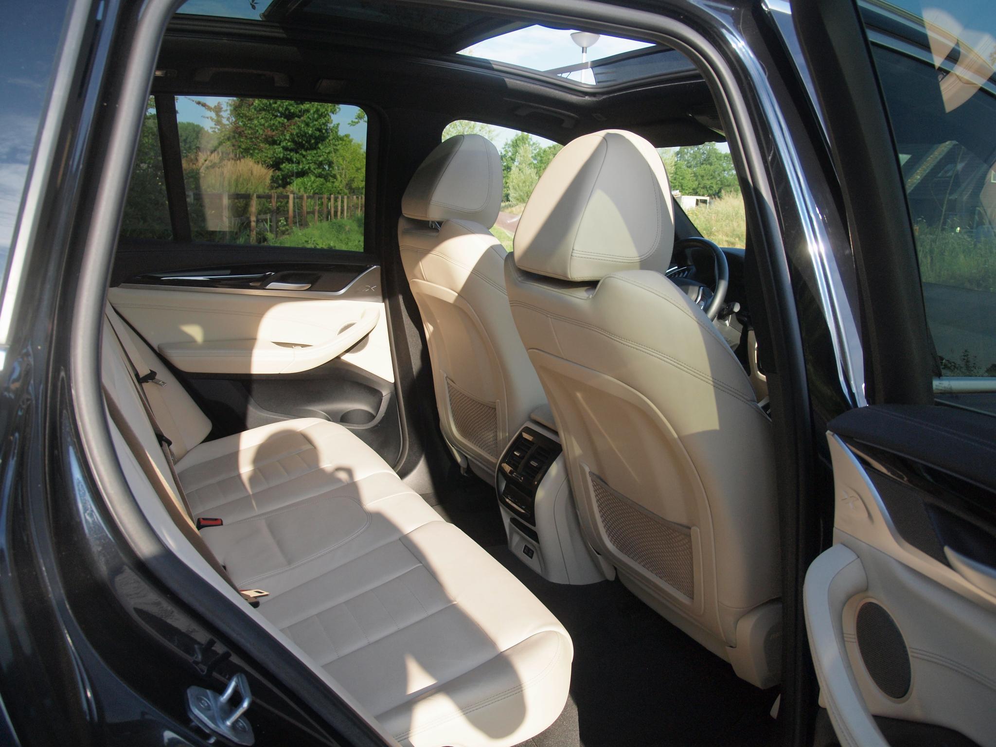 Foto van BMW Ix3