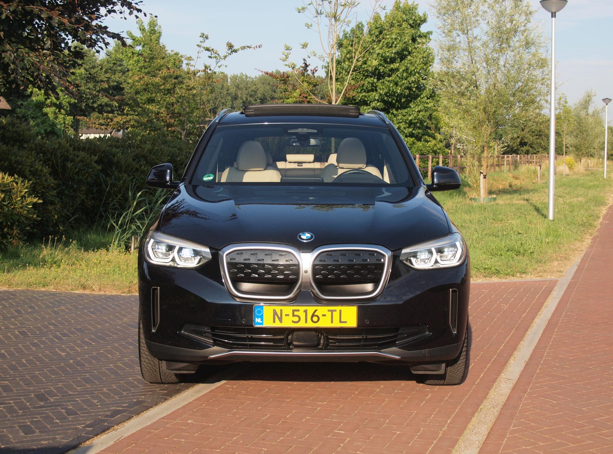 Foto van BMW Ix3