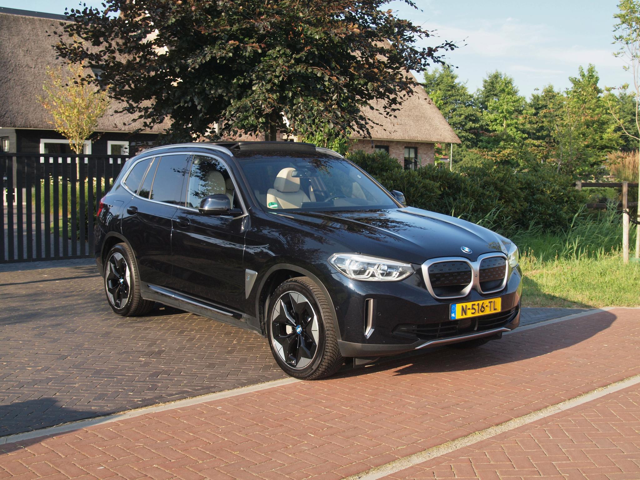 Foto van BMW Ix3
