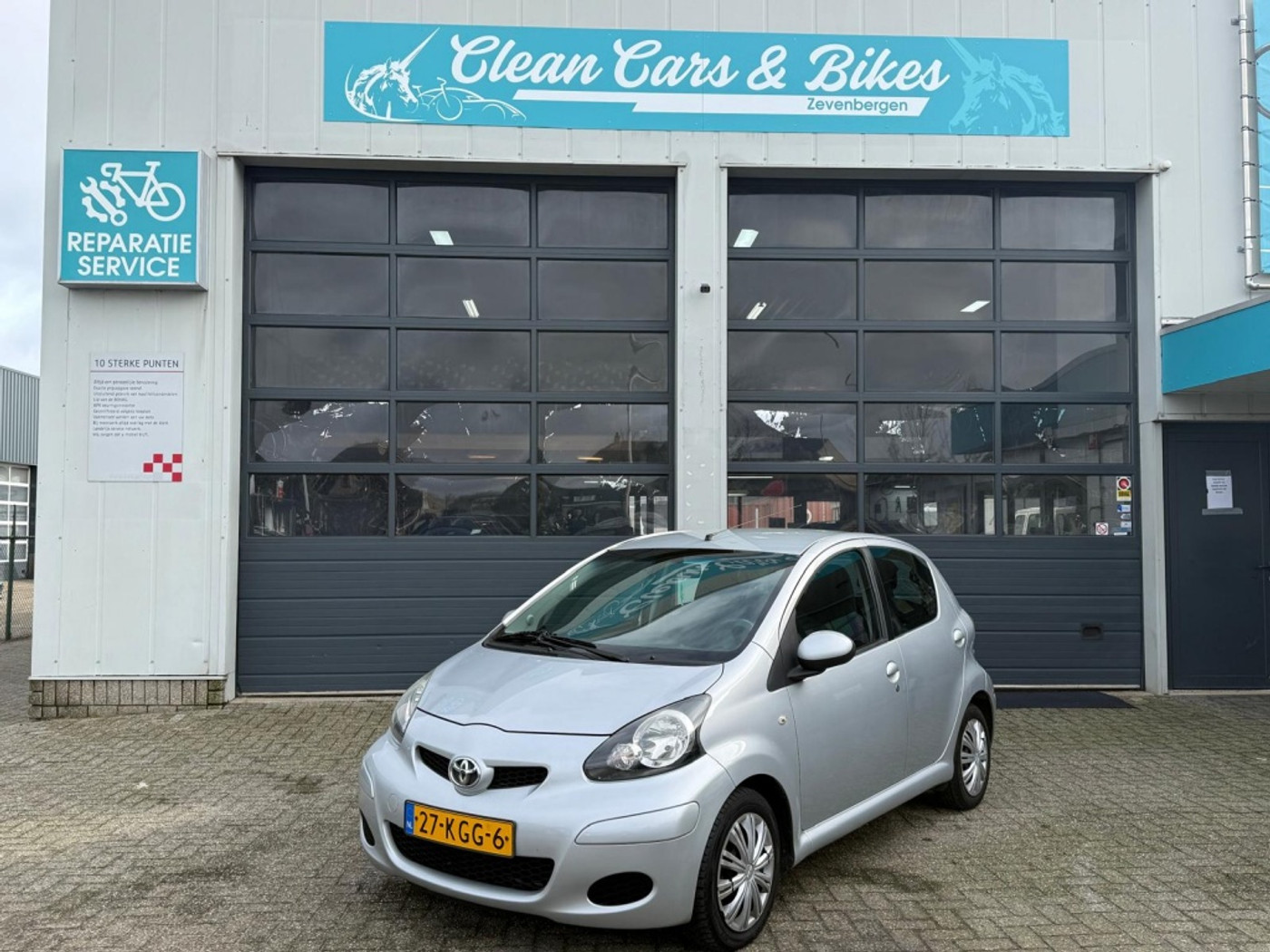 Toyota Aygo 1.0-12V Comfort 2009 - voorkant