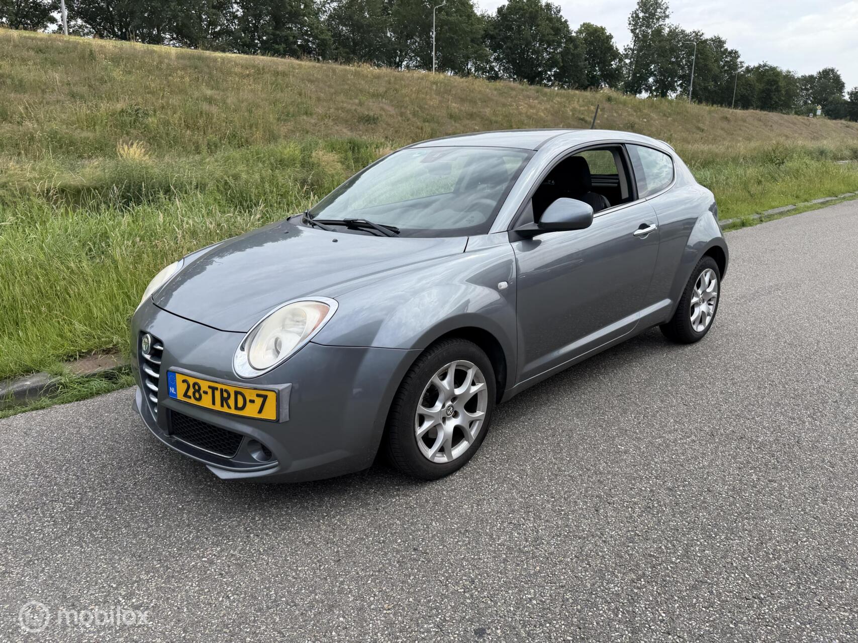 Alfa Romeo Alfa Mito 1.3 JTDm ECO Essential 2012 - voorkant