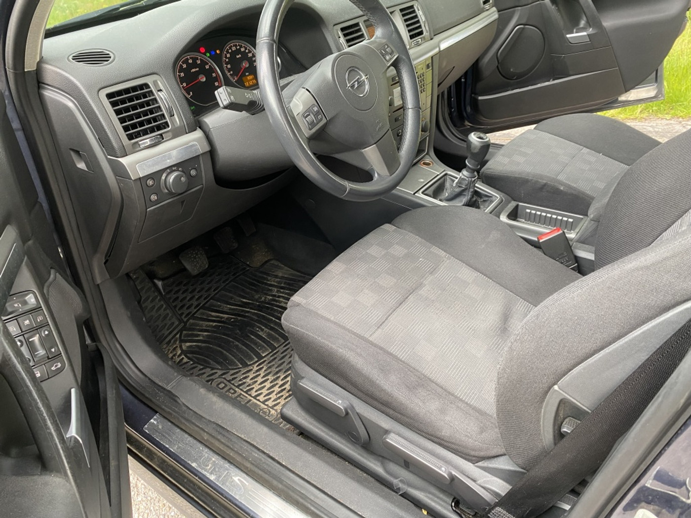 Foto van Opel Vectra GTS