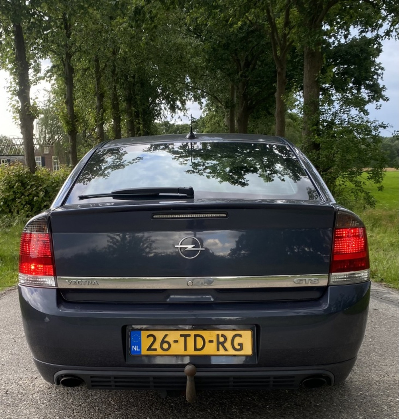Foto van Opel Vectra GTS